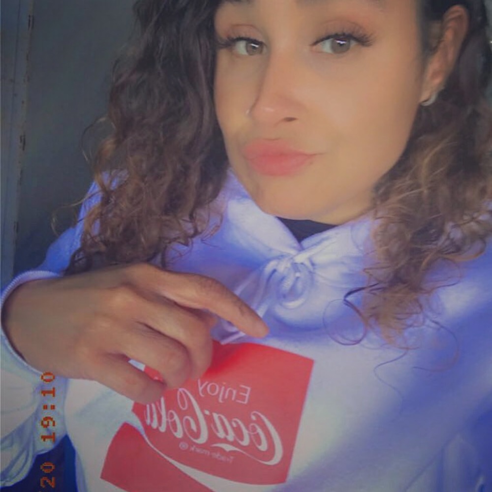 Meet your Posher, Alicia